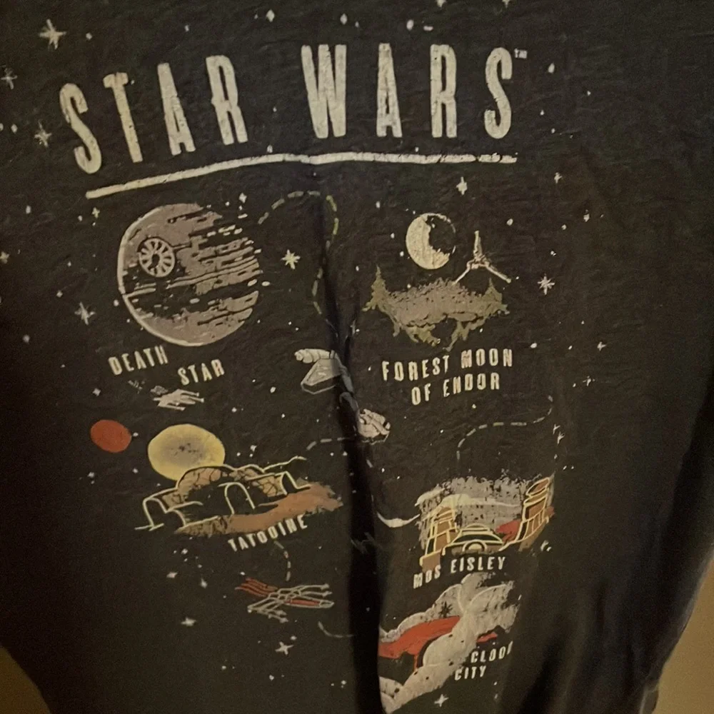 🚫SOLD🚫 Starwars T-shirt👽🪐 - Picture 5 of 10